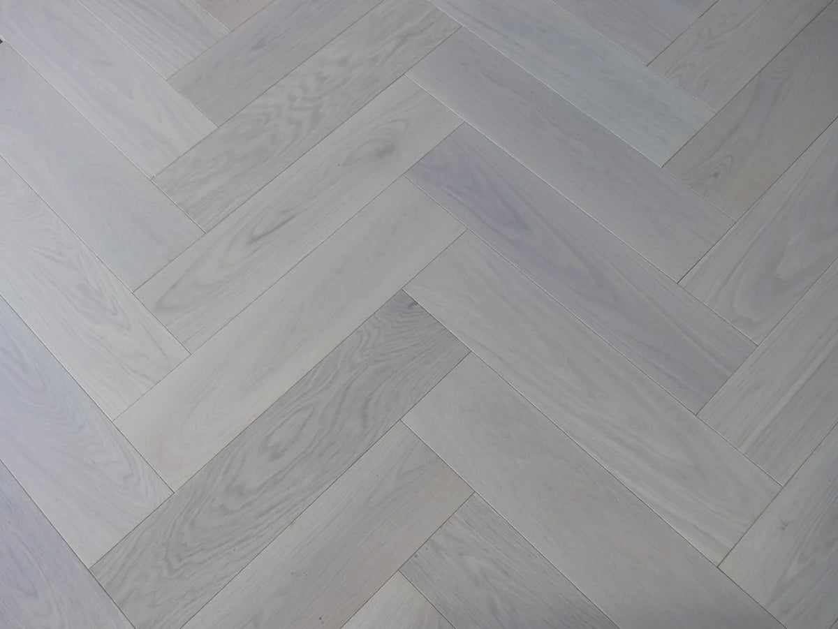 14(3)x125x600 White Oiled Engineered Oak Herringbone - Box Coverage 1.2m2
