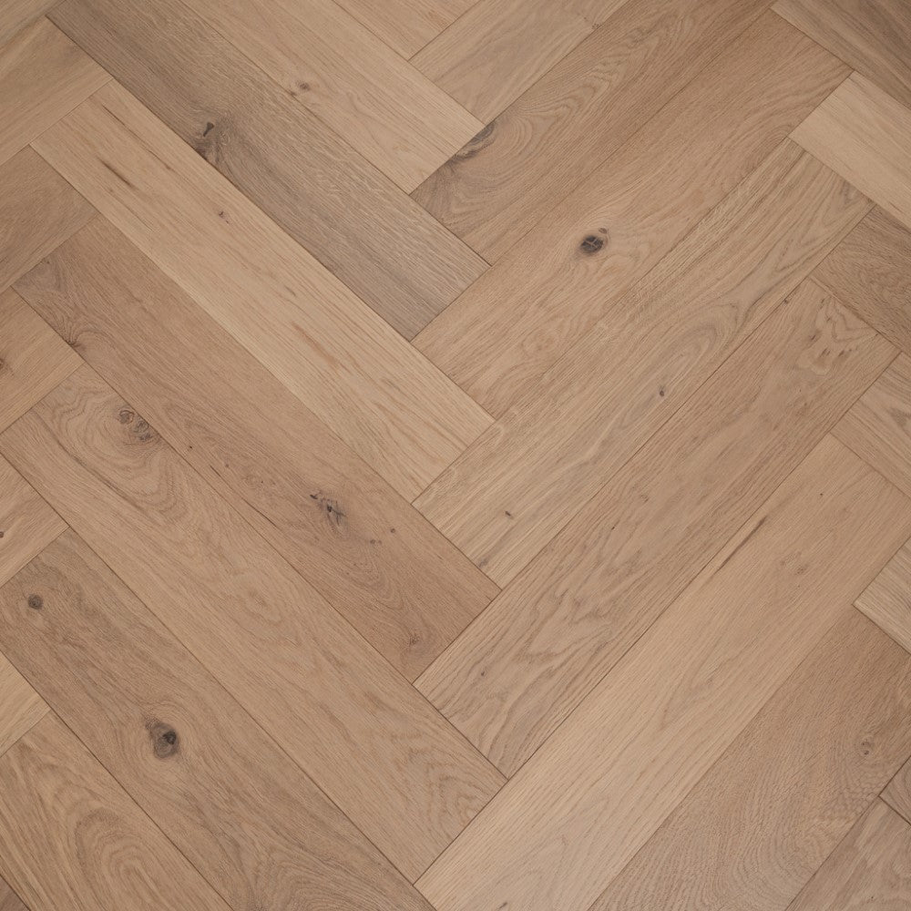 14(3)x125x600 Unfinished Herringbone Oak Flooring image 0
