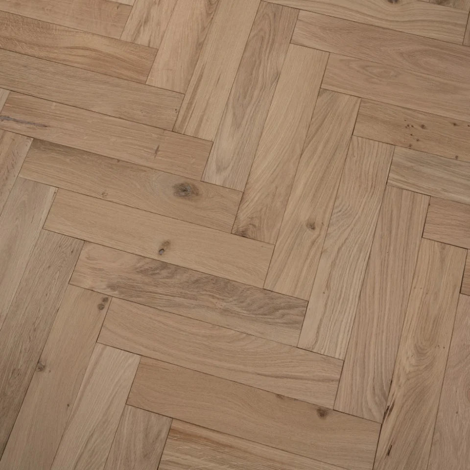 14(3)x90x450 Unfinished Engineered Oak Herringbone (4-bevelled) - Box Coverage 1.944m2