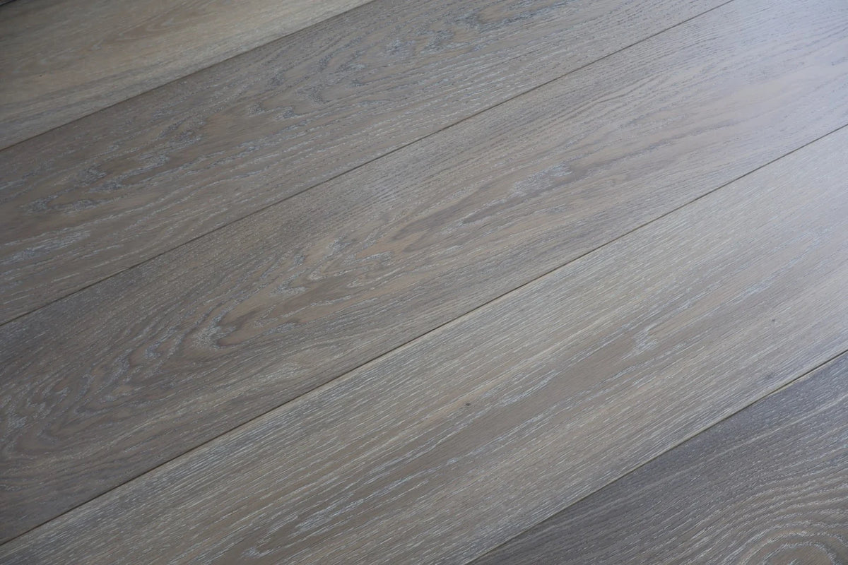 15(4)x260x2200mm Smoked White Oiled Engineered Oak Flooring - Box Coverage 2.860m2
