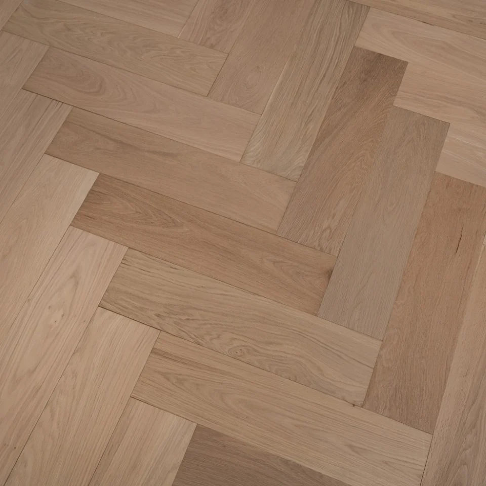 14(3)x150x600 Unfinished Herringbone Oak Flooring - Prime Grade