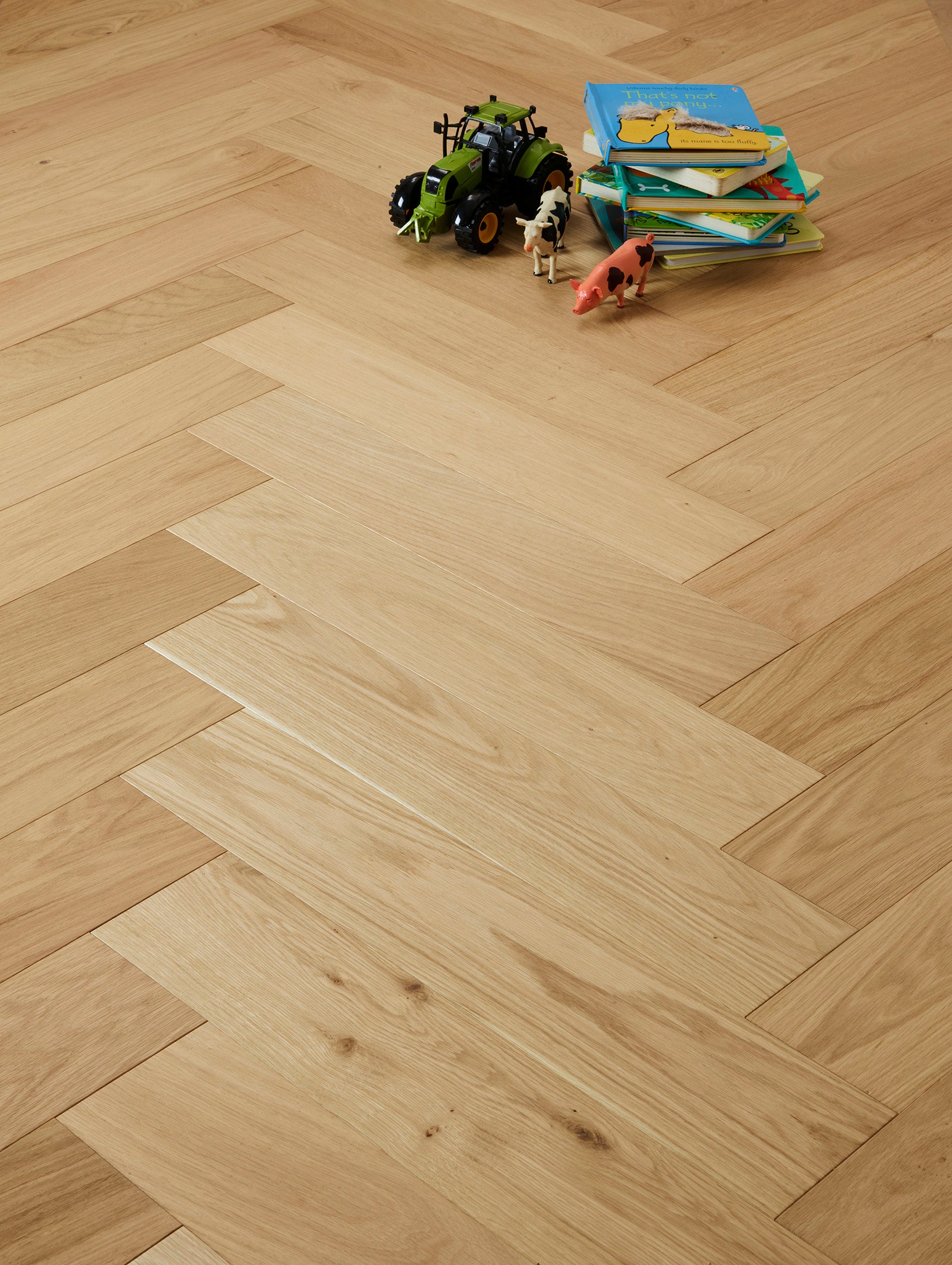 15(4)x120 Unfinished Herringbone Oak Flooring H1010A image 0