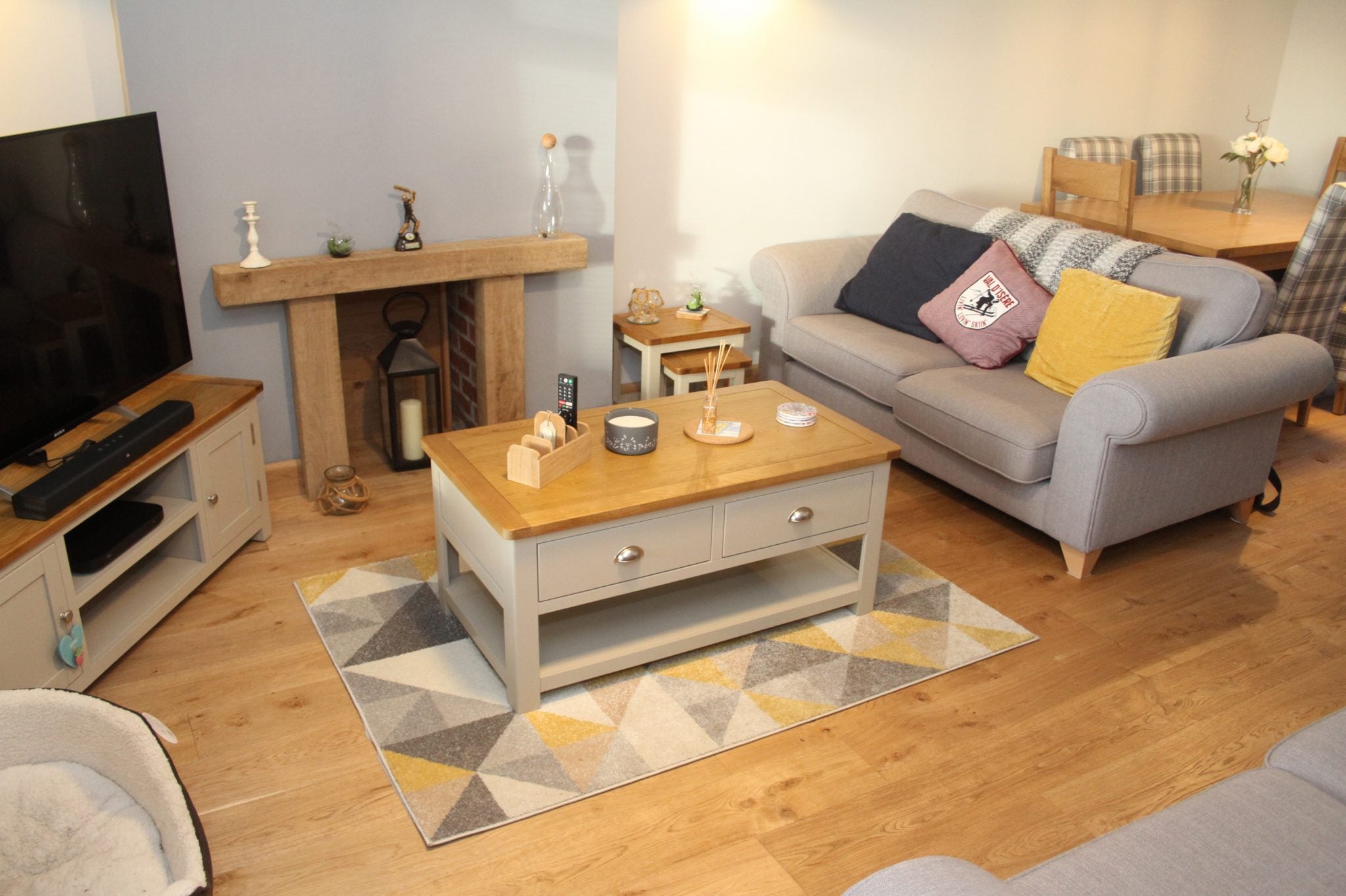 14(3)x190 Brushed & Natural Oiled Engineered Oak Flooring image 6
