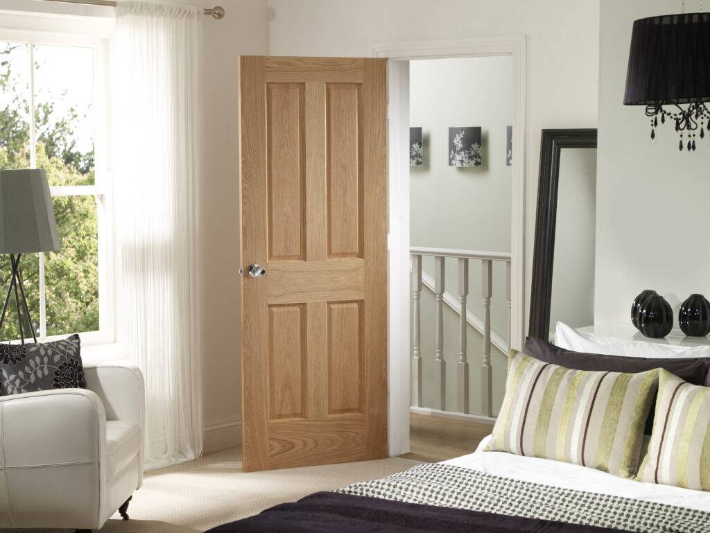 Victorian 4 Panel Pre-Finished Oak Internal Door (PFINTOVIC) XL Joinery image 1