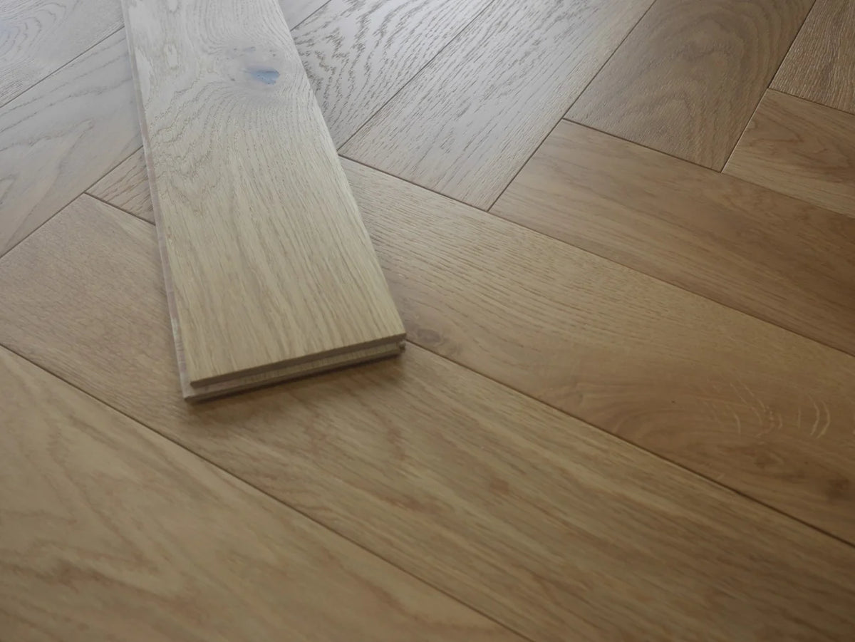 14(3)x125x600 Brushed Natural Lacquered Herringbone Engineered Oak Flooring - Box Coverage 1.2m2