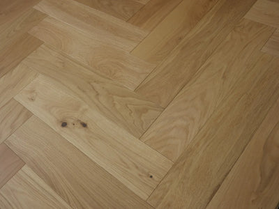 14(3)x125x600 Brushed Natural Lacquered Herringbone Engineered Oak Flooring - Box Coverage 1.2m2