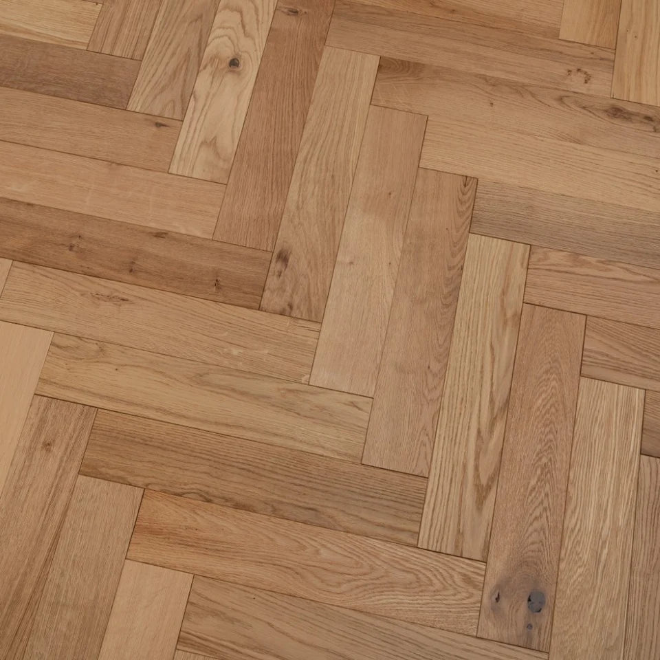 14(3)x90x450 Brushed Natural Oiled Engineered Oak Herringbone - Box Coverage 1.944m2