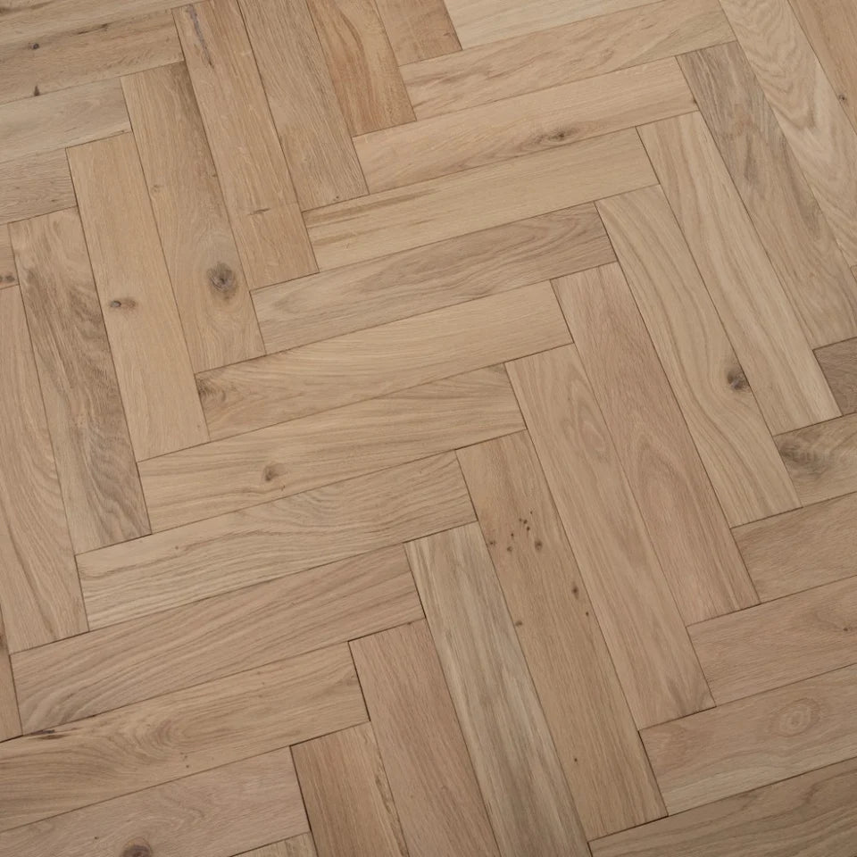 14(3)x90x450 Unfinished Engineered Oak Herringbone (4-bevelled) - Box Coverage 1.944m2