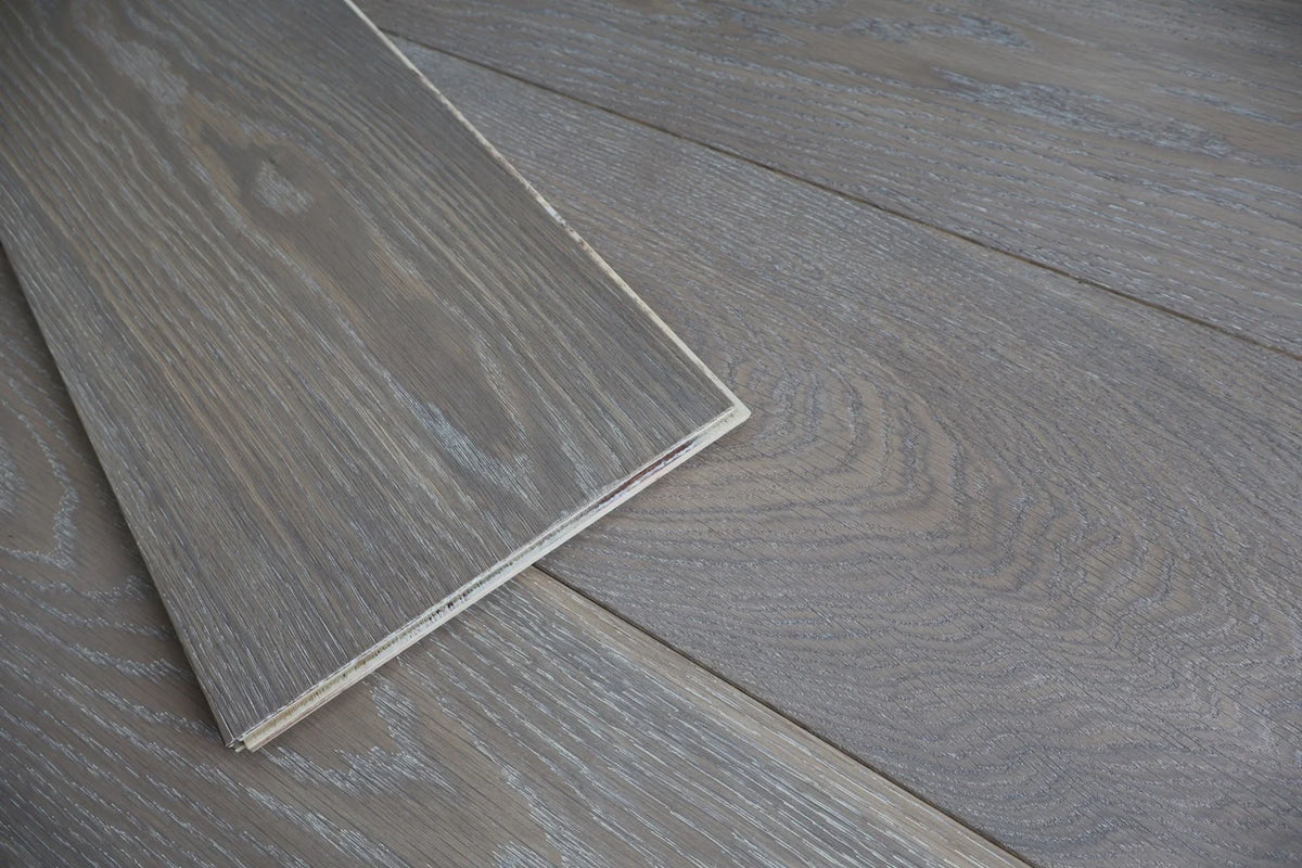 15(4)x260x2200mm Smoked White Oiled Engineered Oak Flooring - Box Coverage 2.860m2