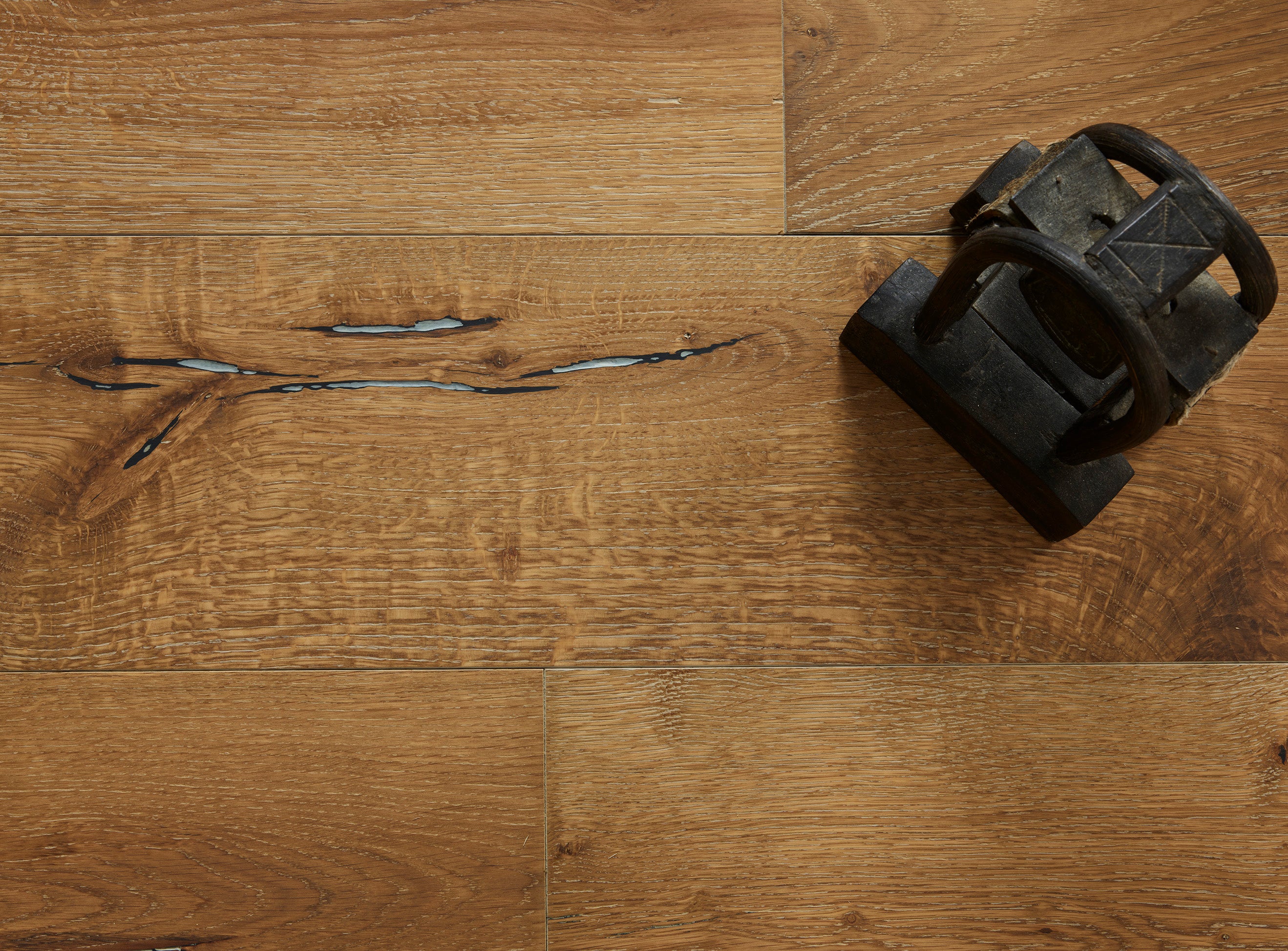 14(3)x190x1900 Smoked Limed White Engineered Oak Flooring L1003