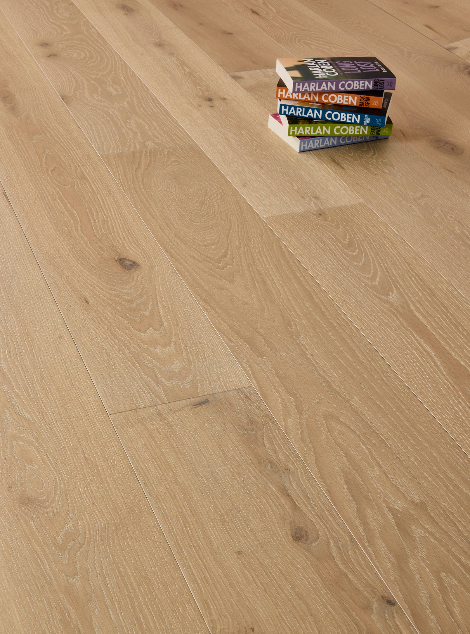 14(3)x190x1900 Brushed Ice White UV Oiled Engineered Oak Flooring M4003