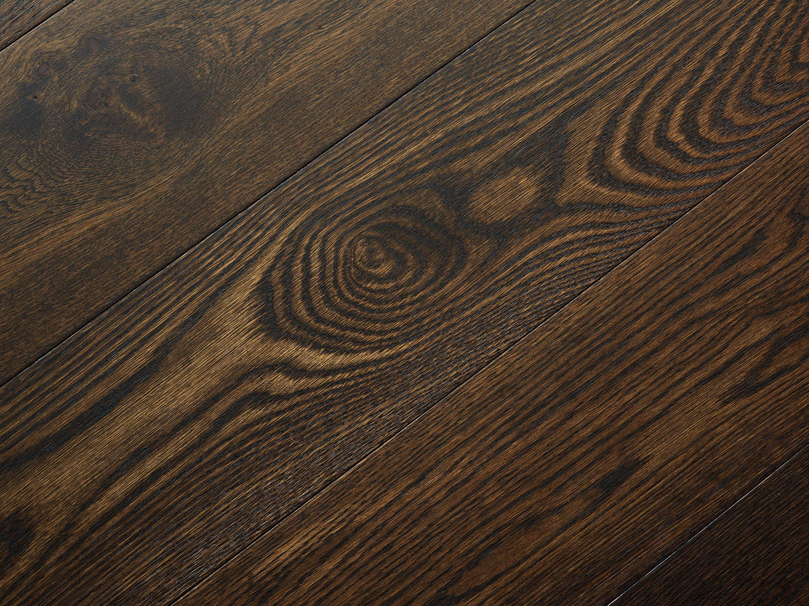 14(3)x190x1900 Brushed Dark Stain Lacquered Engineered Oak Flooring M4004