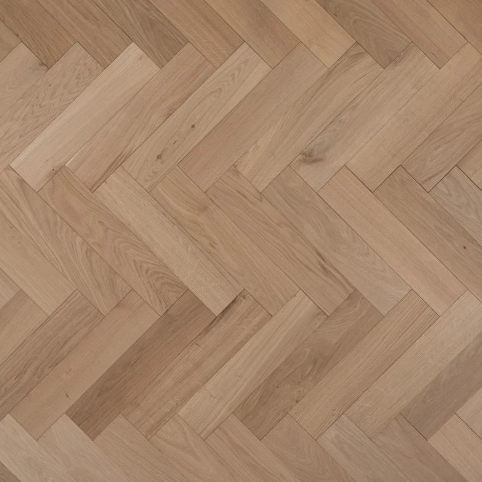 18 x 90 x 300 Unfinished Herringbone Solid Oak Flooring