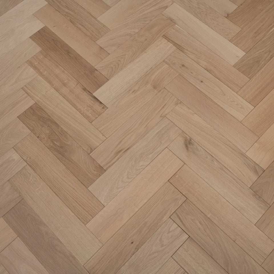 18 x 90 x 300 Unfinished Herringbone Solid Oak Flooring